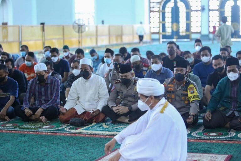 Binrohtal Serta Tausiah itu Sangat Penting Untuk Meningkatkan Keimanan dan Ketaqwaan Kepada Allah SWT Binrohtal Serta Tausiah itu Sangat Penting Untuk Meningkatkan Keimanan dan Ketaqwaan Kepada Allah SWT