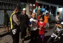Kasat Lantas Polrestabes Surabaya Apresiasi Anggota Polantas Berhasil Kembalikan Anak Yang Hilang Ke Keluarganya
