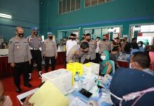 Kabaintelkam Tinjau Pelaksanaan Vaksin 3.000 Orang di Darkum Polresta Tangerang, Ajak Semua Elemen Tetap Tertib Prokes