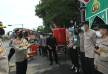 Cek 8 Pos Pengamanan Dalam Sehari, Kapolrestabes Surabaya :Segera Respon Bila Ada Masyarakat Butuh Bantuan