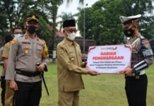 Sikap Sabar dan Ikhlas Polantas Polres Bondowoso Berbuah Penghargaan Bupati dan Kapolres