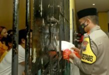 Sambut Hari Bhayangkara ke 76 dan Hari Kesatuan Gerak Bhayangkari ke 70, Kapolrestabes Surabaya Gelar Bakti Sosial