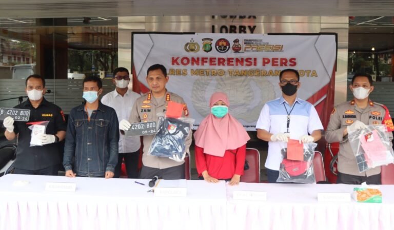 Pelaku Jambret Viral di Medsos Berhasil Dibekuk Polisi Polrestro Tangerang Kota Pelaku Jambret Viral di Medsos Berhasil Dibekuk Polisi Polrestro Tangerang Kota