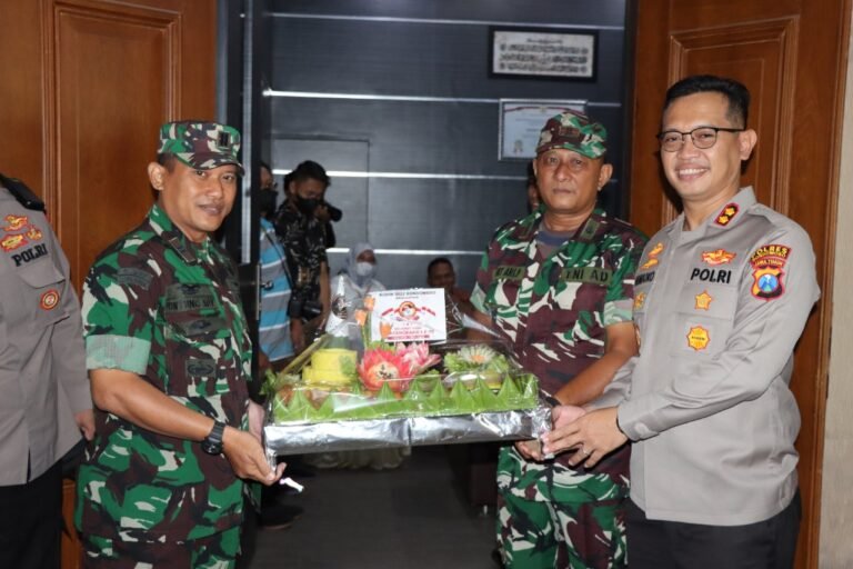 HUT Bhayangkara 1 Juli, Polres Bondowoso Dapat Kejutan dari Forpimda HUT Bhayangkara 1 Juli, Polres Bondowoso Dapat Kejutan dari Forpimda