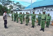 Bhabinkamtibmas Desa Kait Kait Berikan Penyuluhan Untuk Linmas