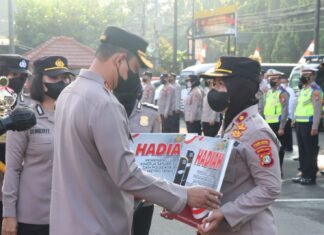 Kapolres Metro Tangerang Kota Berikan Reward dan Punishment terhadap Penilaian Kinerja Jajaran