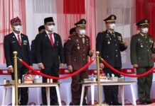 Kapolres Tanah Laut Hadiri Upacara Detik Detik Proklamasi Kemerdekaan RI Ke -77