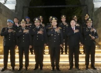 Kapolrestabes Surabaya Hadiri Apel Kehormatan dan Renungan Suci
