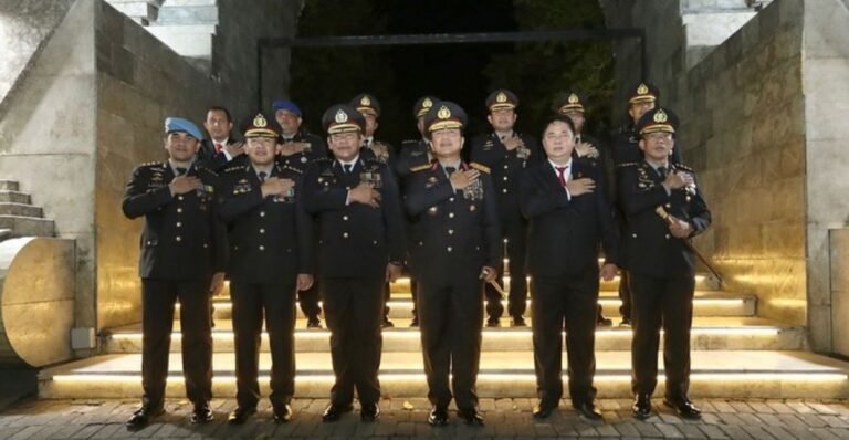 Kapolrestabes Surabaya Hadiri Apel Kehormatan dan Renungan Suci