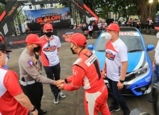 Kasat Lantas Polrestabes Surabaya Hadiri Pembukaan Honda Brio Slalom Challenge