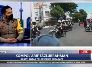 Kasat Lantas Polrestabes Surabaya Mengikuti Live Dialog Implementasi ETLE Mobile di Metro TV
