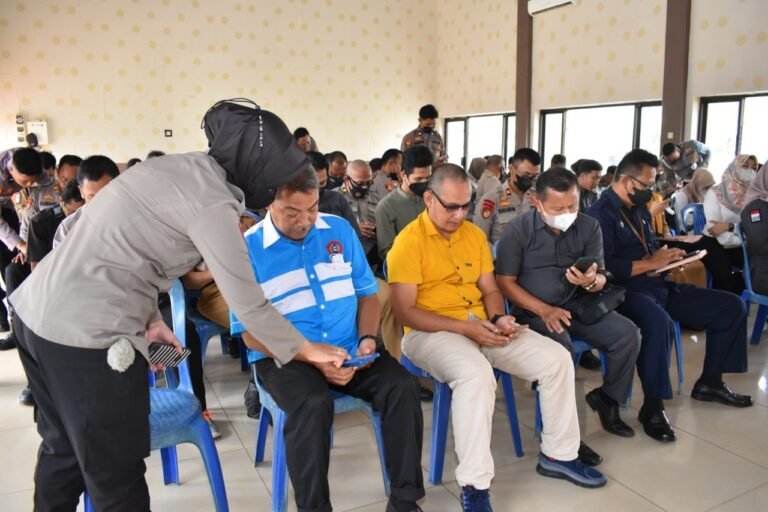 Kapolres Tanah Laut Gelar Kegiatan Penilaian Indeks Tata Kelola Kepolisian Online Kapolres Tanah Laut Gelar Kegiatan Penilaian Indeks Tata Kelola Kepolisian Online