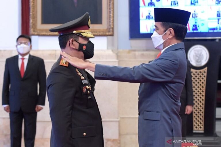 Presiden Jokowi Jelaskan, Kapolri Masih Pak Listyo Sigit Prabowo Presiden Jokowi Jelaskan, Kapolri Masih Pak Listyo Sigit Prabowo