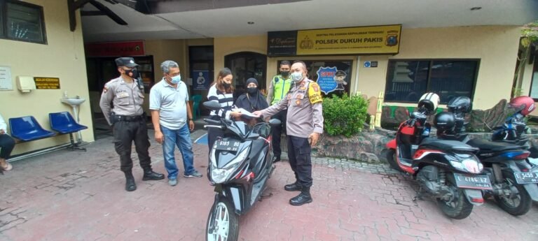 Motornya Dikembalikan Polisi, Warga Kalibokor ini Ucapkan Terima Kepada Polisi Motornya Dikembalikan Polisi, Warga Kalibokor ini Ucapkan Terima Kepada Polisi