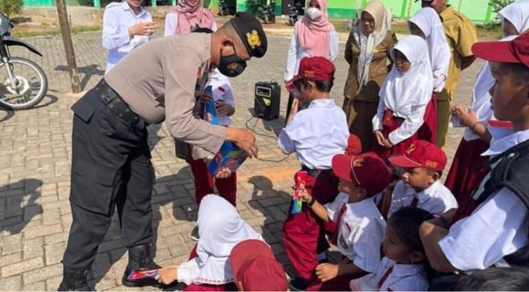 Menjalin Komunikasi dan Kedekatan dengan Masyarakat, Sat Samapta Polres Tanah Laut Gelar Program KBP Menjalin Komunikasi dan Kedekatan dengan Masyarakat, Sat Samapta Polres Tanah Laut Gelar Program KBP