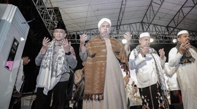 Sambut Hari Pahlawan Dengan Surabaya Bersholawat