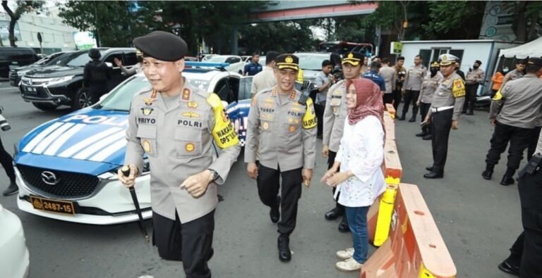 Kakor Sabhara Baharkam Polri Cek Kesiapan Pos Pam Polrestabes Surabaya Kakor Sabhara Baharkam Polri Cek Kesiapan Pos Pam Polrestabes Surabaya
