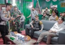 Walikota Dan Kapolrestabes Surabaya Turun Lapangan Pastingan Keamanan Malam Tahun Baru 2023