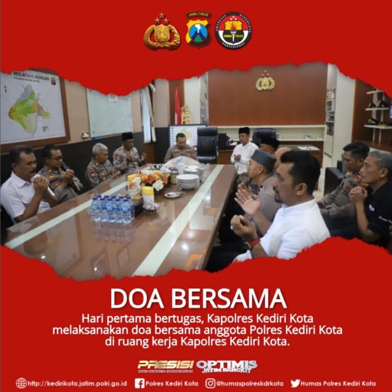 Hari Pertama Bertugas Sebagai Kapolres Kediri Kota, AKBP Teddy Chandra gelar Do’a Bersama Anggota Hari Pertama Bertugas Sebagai Kapolres Kediri Kota, AKBP Teddy Chandra gelar Do’a Bersama Anggota