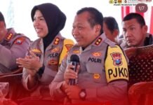 JUMAT CURHAT DI POLRES PELABUHAN TANJUNG PERAK, KAPOLDA JATIM AKAN GIATKAN PATROLI SISKAMLING.