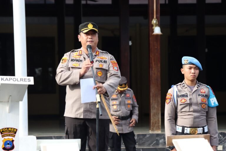 Kapolres Tanah Laut AKBP Rofikoh Yunianto, S.I.K Pimpin Upacara Serah Terima Jabatan Kapolres Tanah Laut AKBP Rofikoh Yunianto, S.I.K Pimpin Upacara Serah Terima Jabatan