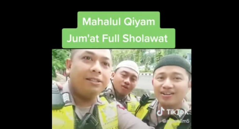 Wow Ternyata Polisi Surabaya Ini Gemar Bersholawat Wow Ternyata Polisi Surabaya Ini Gemar Bersholawat