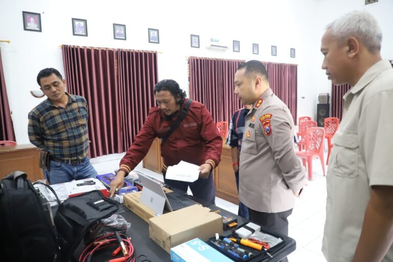 Pengecekan Alsus Intelkam Dalam Rangka Persiapan Pemilu 2024 di Aula Polres Kediri Kota