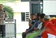 Gebyar Vaksinasi dan Jum’at Curhat, Momen Kapolrestabes Surabaya Mengenal Lebih Dekat Warga Surabaya
