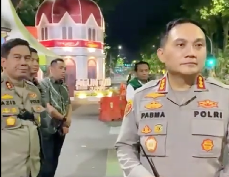 Bonek Sahur On The Road Kapolrestabes Surabaya Didampingi Kasatlantas Pimpin Pengamanan
