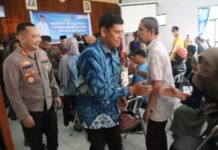 Serentak Wali Kota Kediri , Kapolres Kediri Kota dan Dandim Salurkan Bantuan Sosial di Tiga Kecamatan