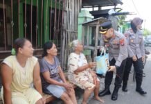 Door To Door, Polres Kediri Kota Salurkan Bantuan Sembako Untuk Warga Masyarakat