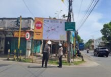 Sosialisasi dan Survey Jalan Bandara, Satlantas Polres Kediri Kota Sasar Desa Tiron