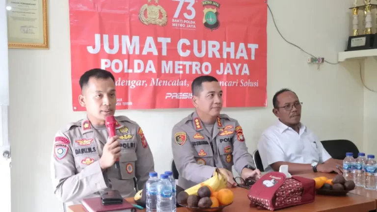 Serap Aspirasi Warga Pinang Ranti, Kapolres Jaktim Gelar Jumat Curhat