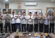 Kapolres Metro Jakarta Timur Kombes Pol Leonardus Simarmata Bersilaturahmi ke Pompes Al Hamid