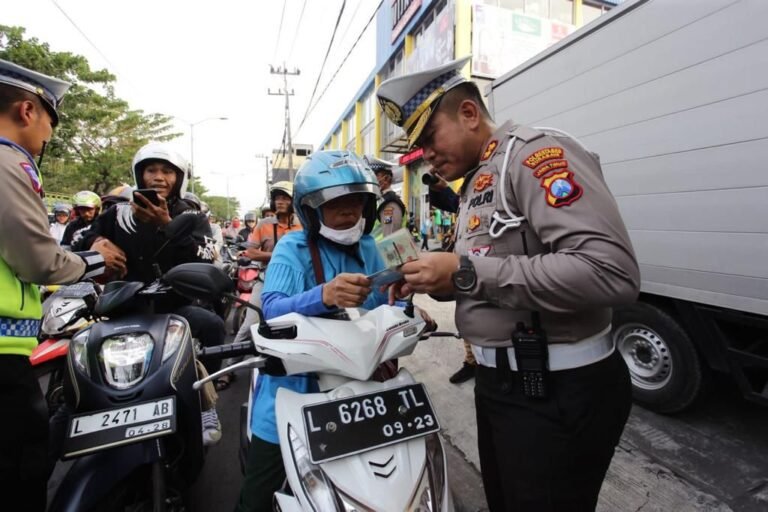 Satlantas Polrestabes Surabaya Kembali Gelar Stasioner Cegah Tindak Pidana Kriminal