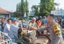 AKBP Teddy Chandra Kapolres Kediri Kota Yang Dikenal Dekat Dengan Warga Lihat Aksinya