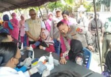 Polres Kediri Kota dan RSTN Buka Pengobatan Gratis Lansia di Lereng Gunung Wilis