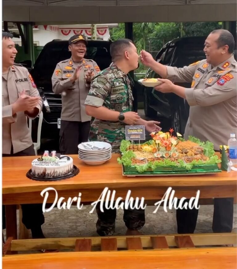 Happy Milad, Kapolres Tanah Laut Berikan Selamat Ultah Ke 41 kepada Dandim 1009/Tla