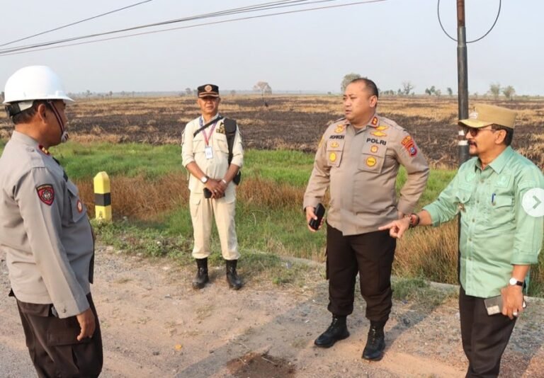 Polres Tanah Laut Gelar Apel Bersama Dilanjutkan Dengan Pembasahan Lahan Rawan Karhutla