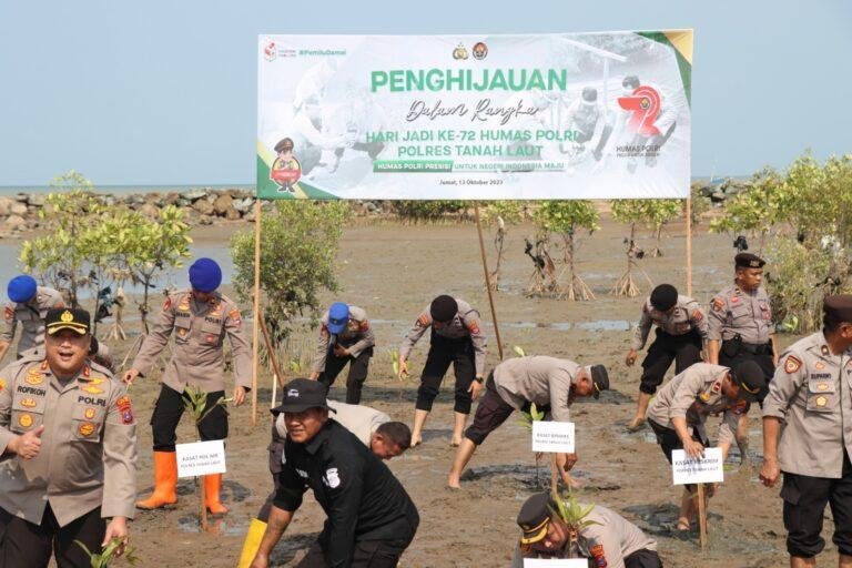 Penghijauan Polres Tanah Laut, Tanam Mangrove dalam Rangka Hari Ulang Tahun Ke-72 Humas Polri Tahun 2023.