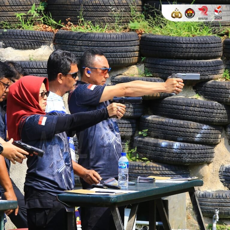 Kadiv Humas Polri Buka Pertandingan Menembak Pemimpin Redaksi