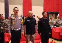 PERS DITLANTAS POLDA SULSEL TERIMA PENGHARGAAN KAPOLDA