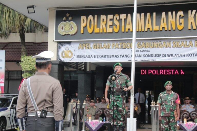 Tingkatkan Keamanan dan Pupuk Sinergitas, TNI Polri Kota Malang Gelar Patroli Skala Besar Pemilu 2024