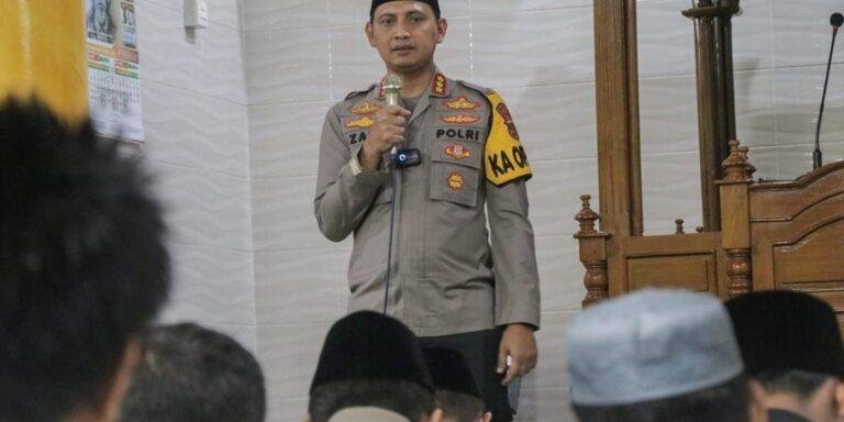 Kapolres Metro Tangerang Kota isi Kultum Usai Salat Tarawih, Ini Pesannya!