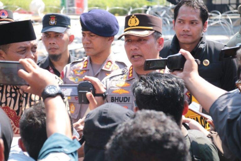 Polresta Malang Kota Gelar Simulasi Sispamkota untuk Pilkada Damai 2024