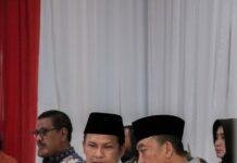 Momen Dir Reskrimsus Polda Jatim Terima Arahan dari Kadiv Humas Polri pada Acara Giat Doa Bersama Pilkada Damai Jatim 2024 yang Dihadiri Kapolri dan Panglima TNI