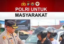 Kapolresta Bulungan dan Ibu Ketua Bhayangkari Cabang Kota Bulungan Bagikan Takjil di Bulan Suci Ramadan
