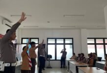 Polresta Bulungan Bersama Dit Lantas Polda Kaltara Gelar Sosialisasi Saka Bhayangkara di SMAN 01 Tanjung Selor