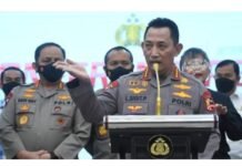 KAPOLRI TUNJUK KOMBES POL. BUDI HERMANTO EMBAN KABID HUMAS POLDA METRO JAYA