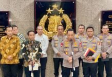 Telusuri Temuan Kayu yang diduga akibatkan Bencana di Aceh dan Sumatera Kapolri dan Menteri Kehutanan Bentuk Satgas Gabungan